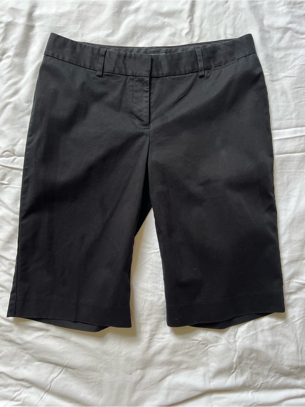 Express Editor Black Women's Bermuda Shorts Y2K 96% cotton, size 4